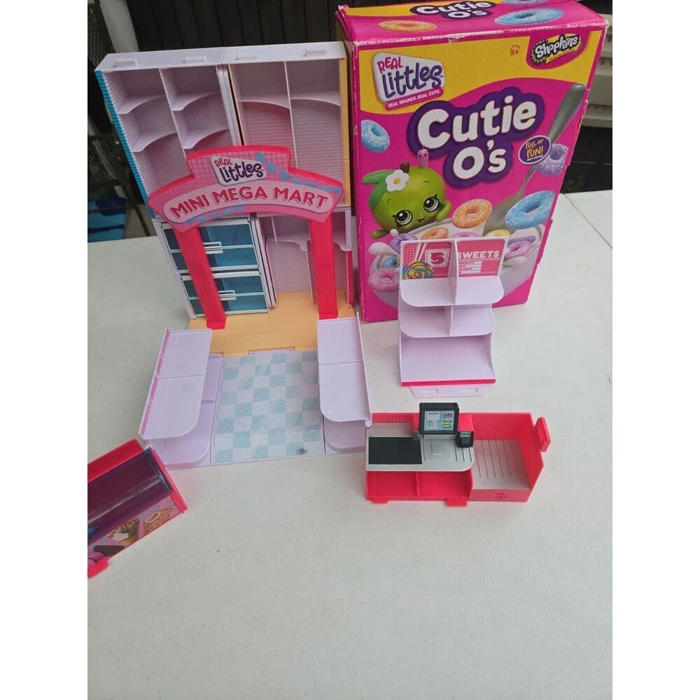 Shopkins Real Littles Mini Mega Mart Playset Incomplete/with original box